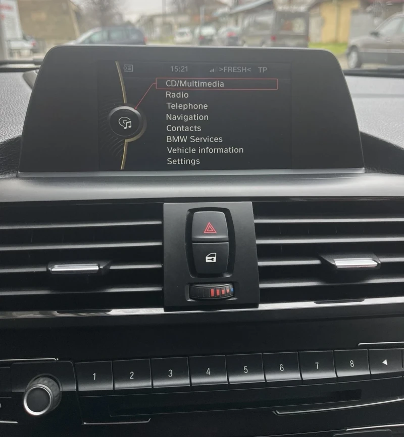 BMW 118 i Sport Edition , снимка 14 - Автомобили и джипове - 53294843