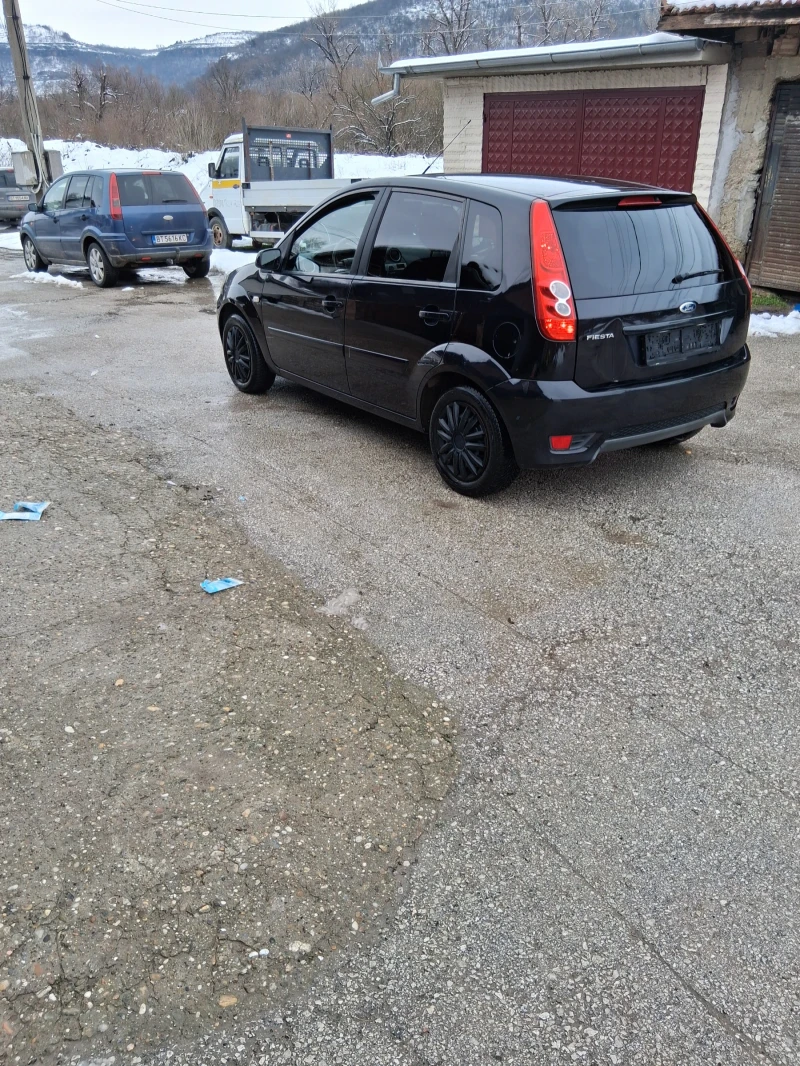 Ford Fiesta 1.4i, снимка 5 - Автомобили и джипове - 53588596