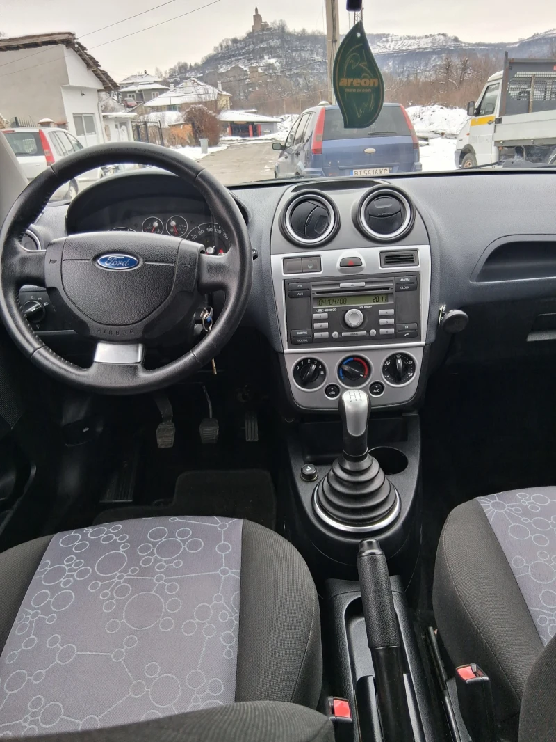 Ford Fiesta 1.4i, снимка 10 - Автомобили и джипове - 53588596