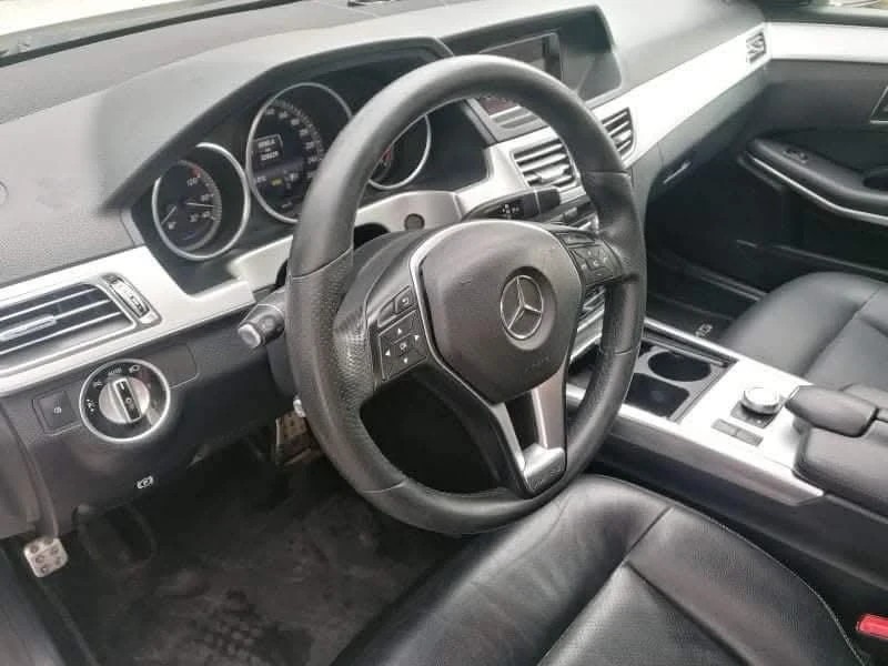 Mercedes-Benz E 200, снимка 9 - Автомобили и джипове - 49206307