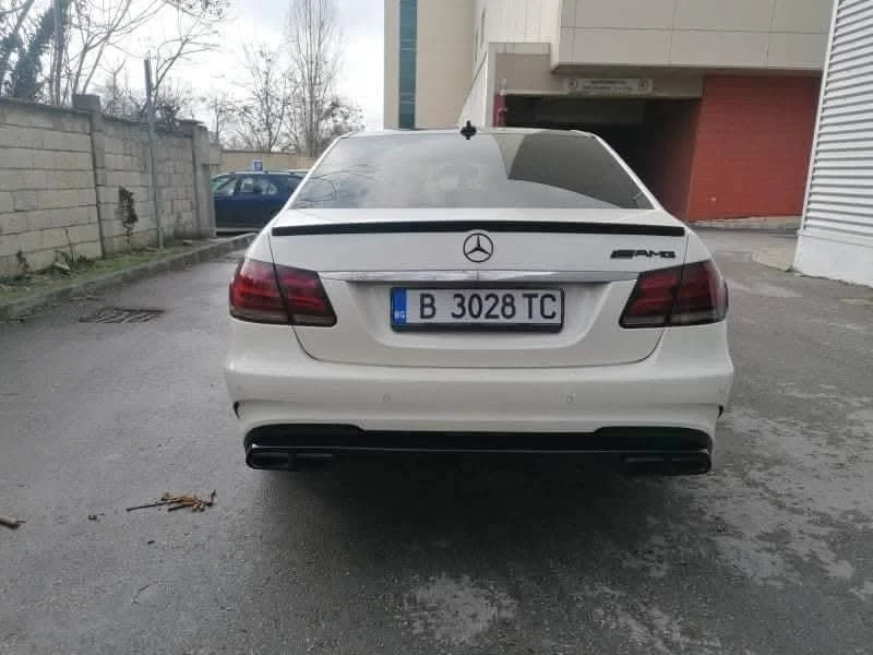 Mercedes-Benz E 200, снимка 5 - Автомобили и джипове - 49206307