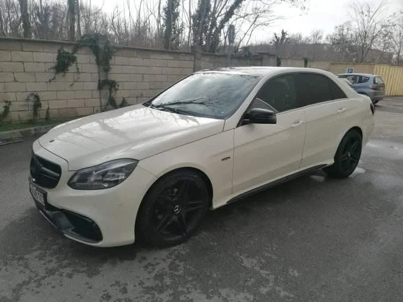 Mercedes-Benz E 200, снимка 3 - Автомобили и джипове - 49206307