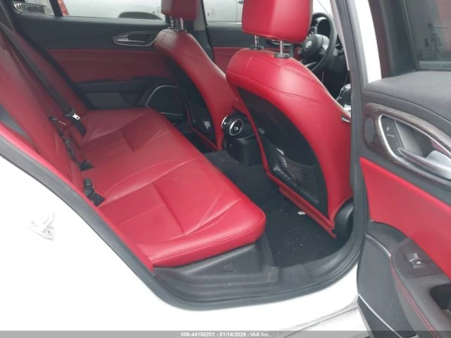 Alfa Romeo Giulia TI AWD, снимка 12 - Автомобили и джипове - 53451996