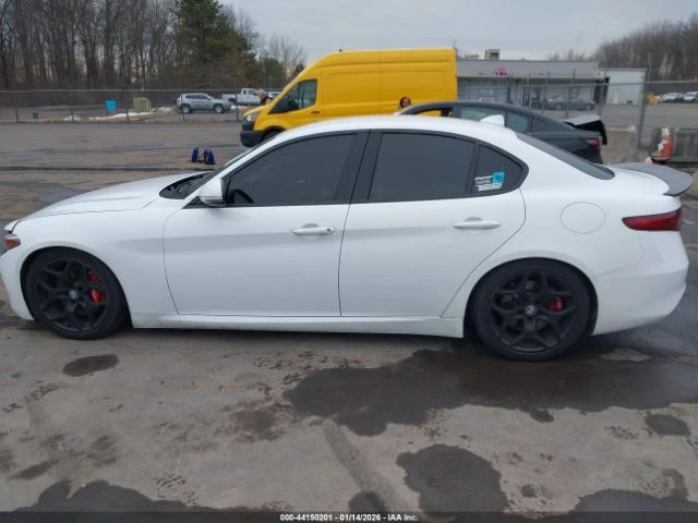 Alfa Romeo Giulia TI AWD - изображение 8
