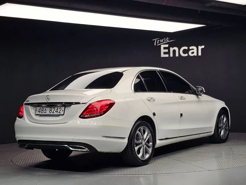 Mercedes-Benz C 200 2.0, снимка 2 - Автомобили и джипове - 54278044