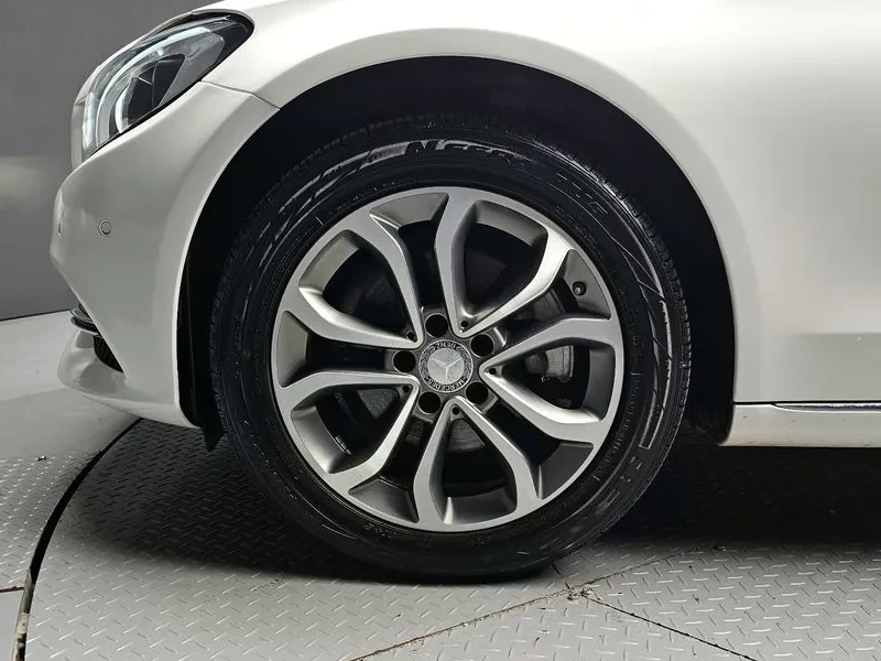 Mercedes-Benz C 200 2.0, снимка 5 - Автомобили и джипове - 54278044