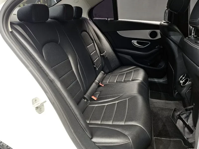 Mercedes-Benz C 200 2.0, снимка 12 - Автомобили и джипове - 54278044