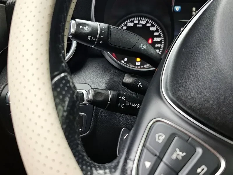 Mercedes-Benz C 200 2.0, снимка 17 - Автомобили и джипове - 54278044