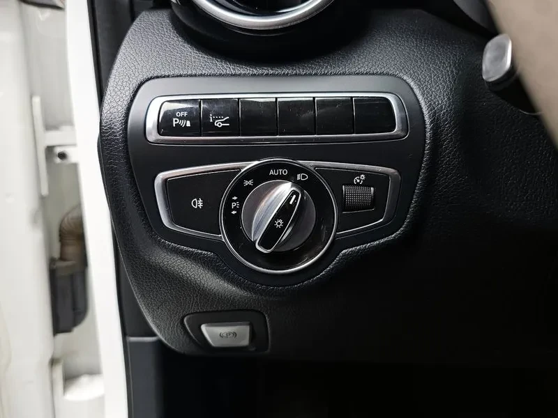 Mercedes-Benz C 200 2.0, снимка 16 - Автомобили и джипове - 54278044