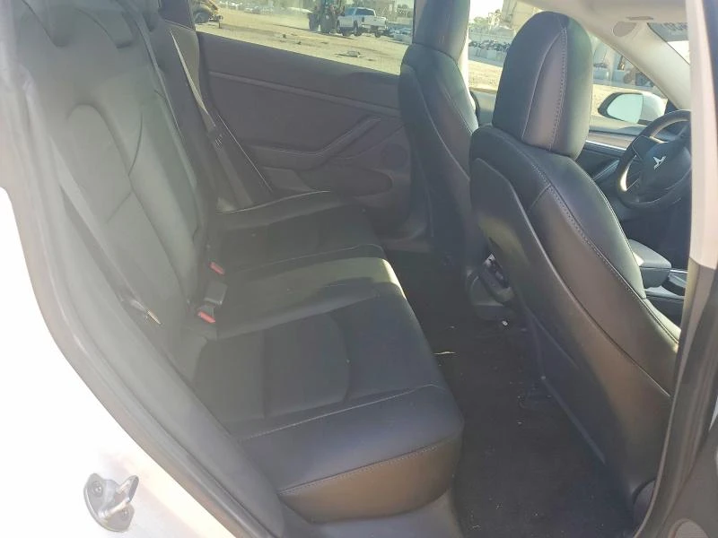 Tesla Model 3 Rwd / Carfax / Лизинг, снимка 10 - Автомобили и джипове - 56295744