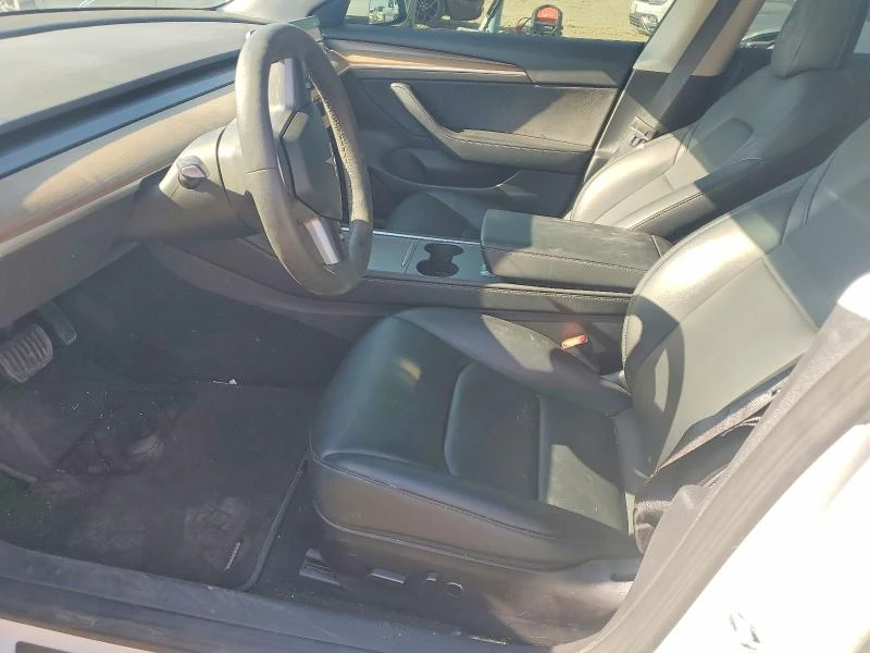 Tesla Model 3 Rwd / Carfax / Лизинг, снимка 7 - Автомобили и джипове - 56295744