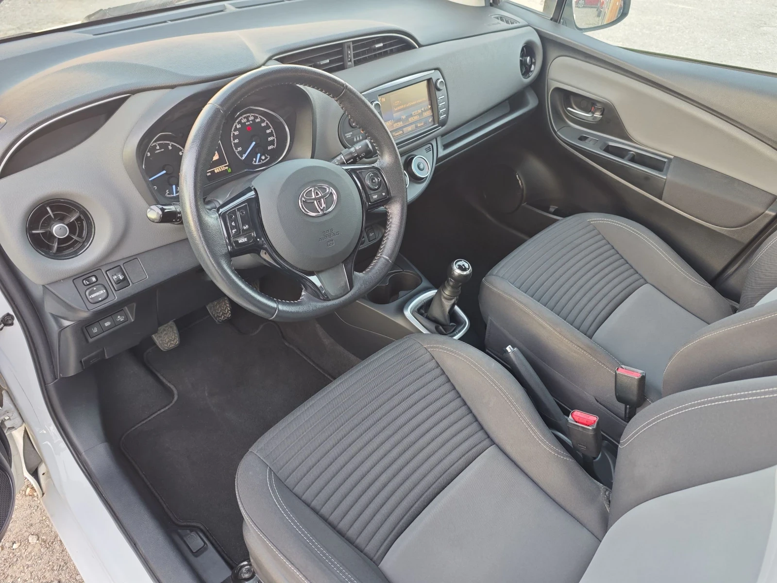 Toyota Yaris Limited Edition  | Mobile.bg — изображение 14