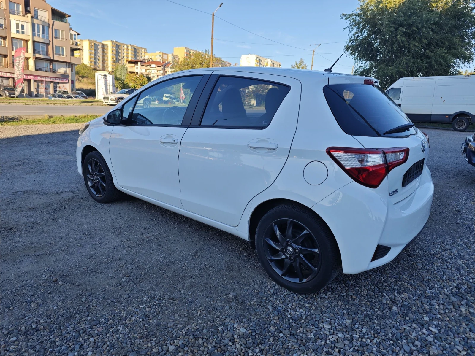 Toyota Yaris Limited Edition  - изображение 8