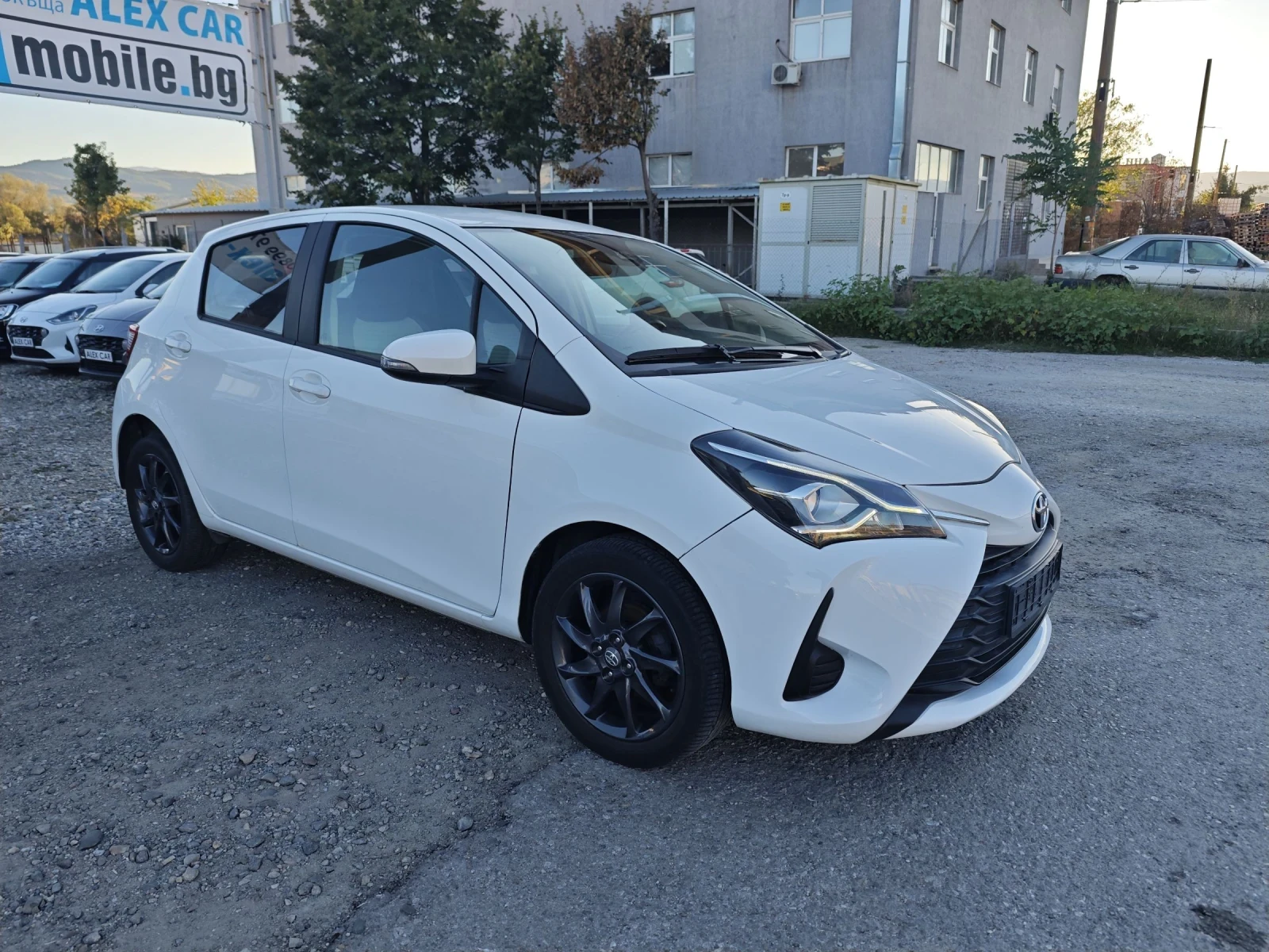 Toyota Yaris Limited Edition  - изображение 2