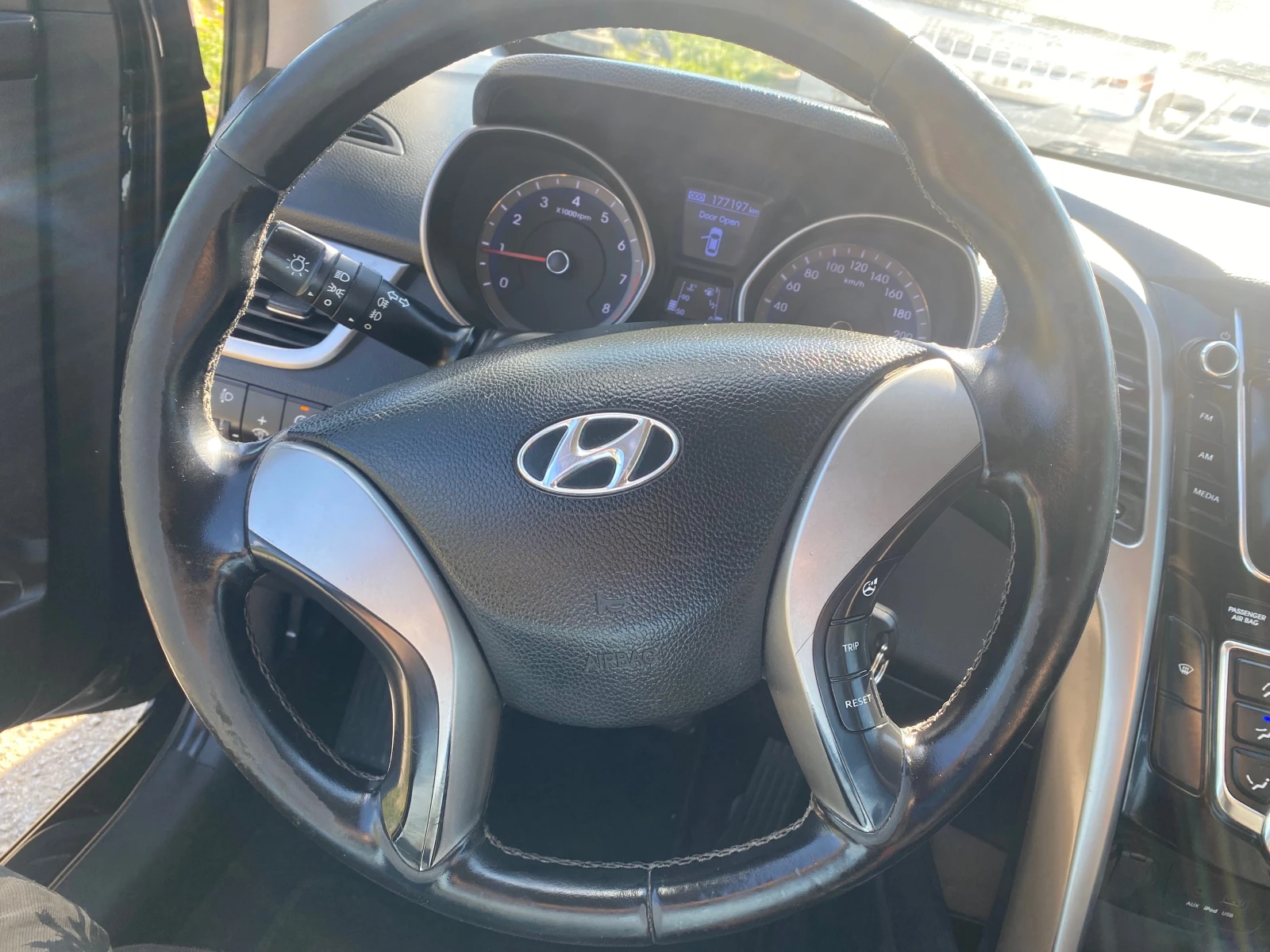 Hyundai I30 1.4I Швейцария | Mobile.bg — изображение 11
