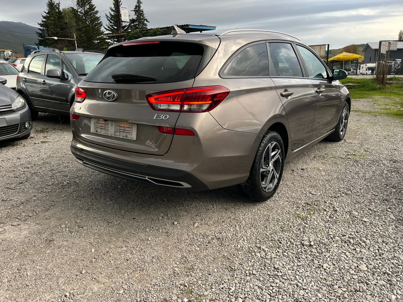 Hyundai I30 1.6crdi 48v full led - изображение 4