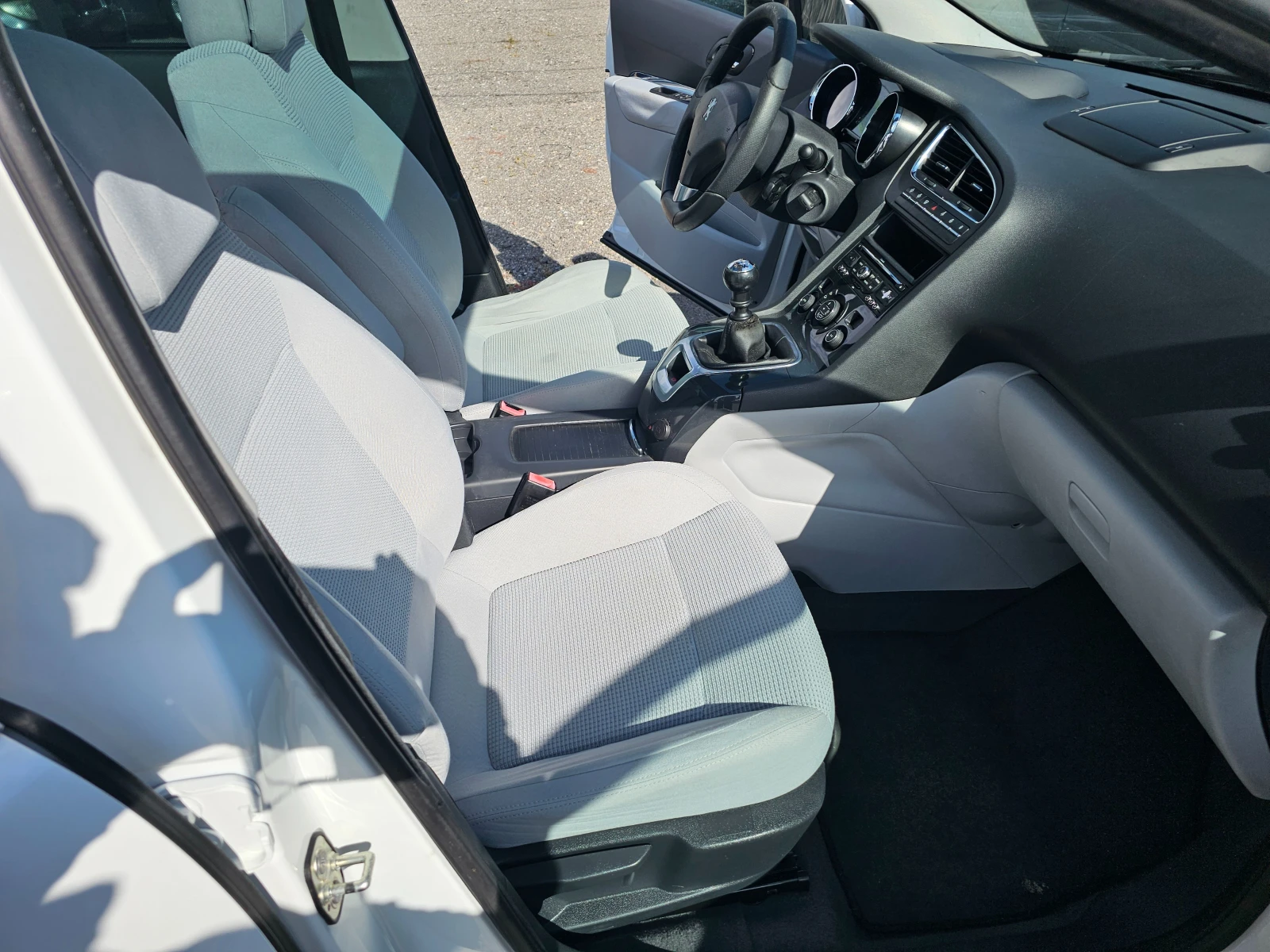 Peugeot 5008 1.6 HDI | Mobile.bg   14