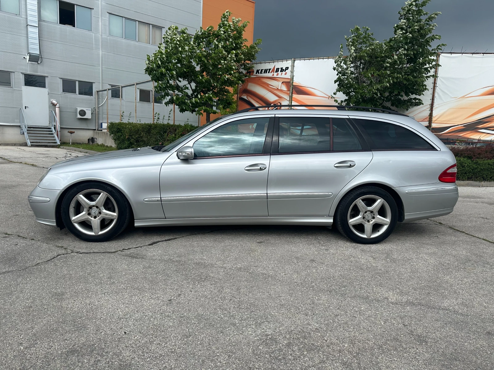 Mercedes-Benz E 500 5.0i 306 к.с. Газ/бензин - изображение 2