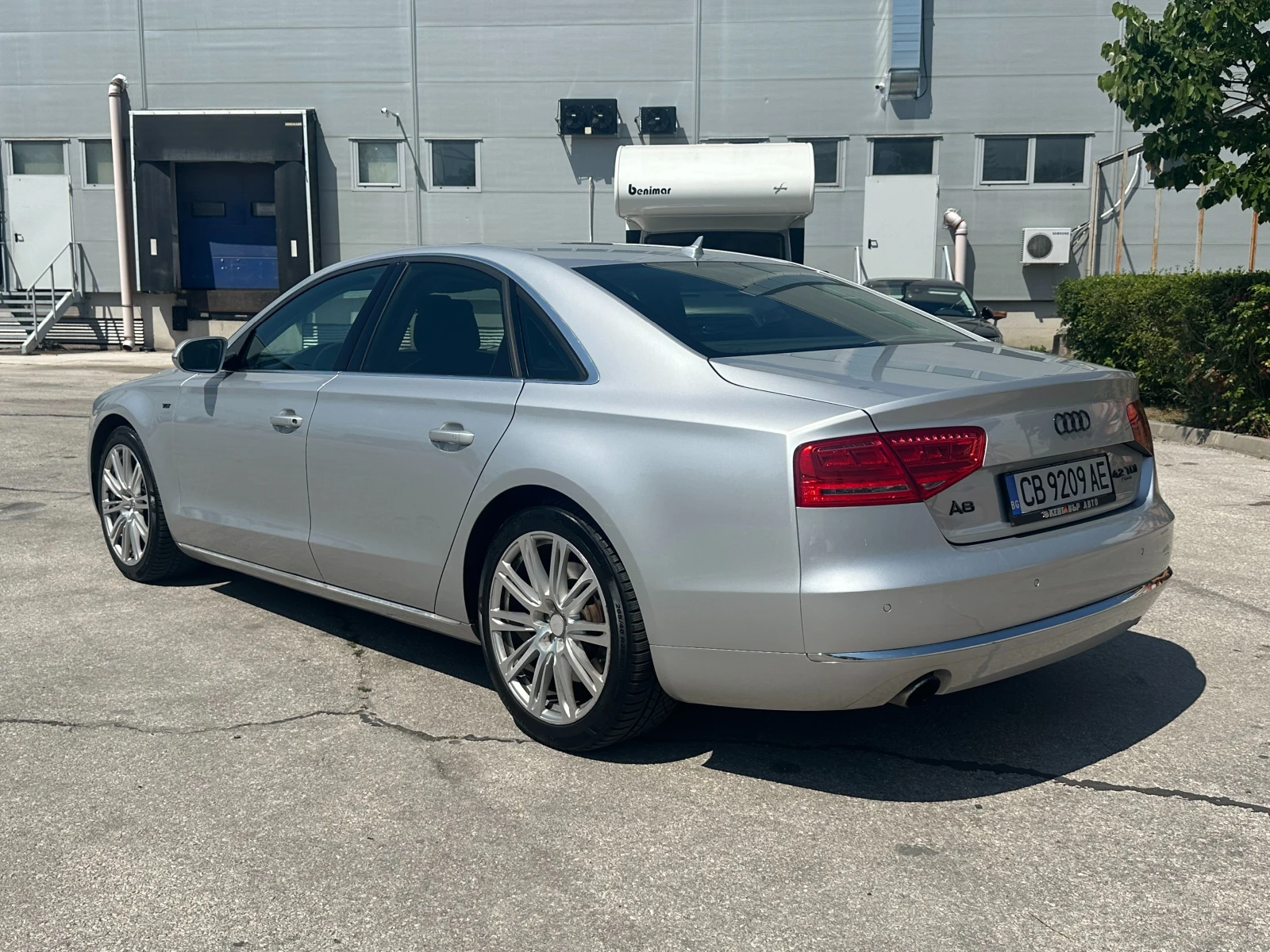 Audi A8 4.2d 351 к.с. - изображение 3