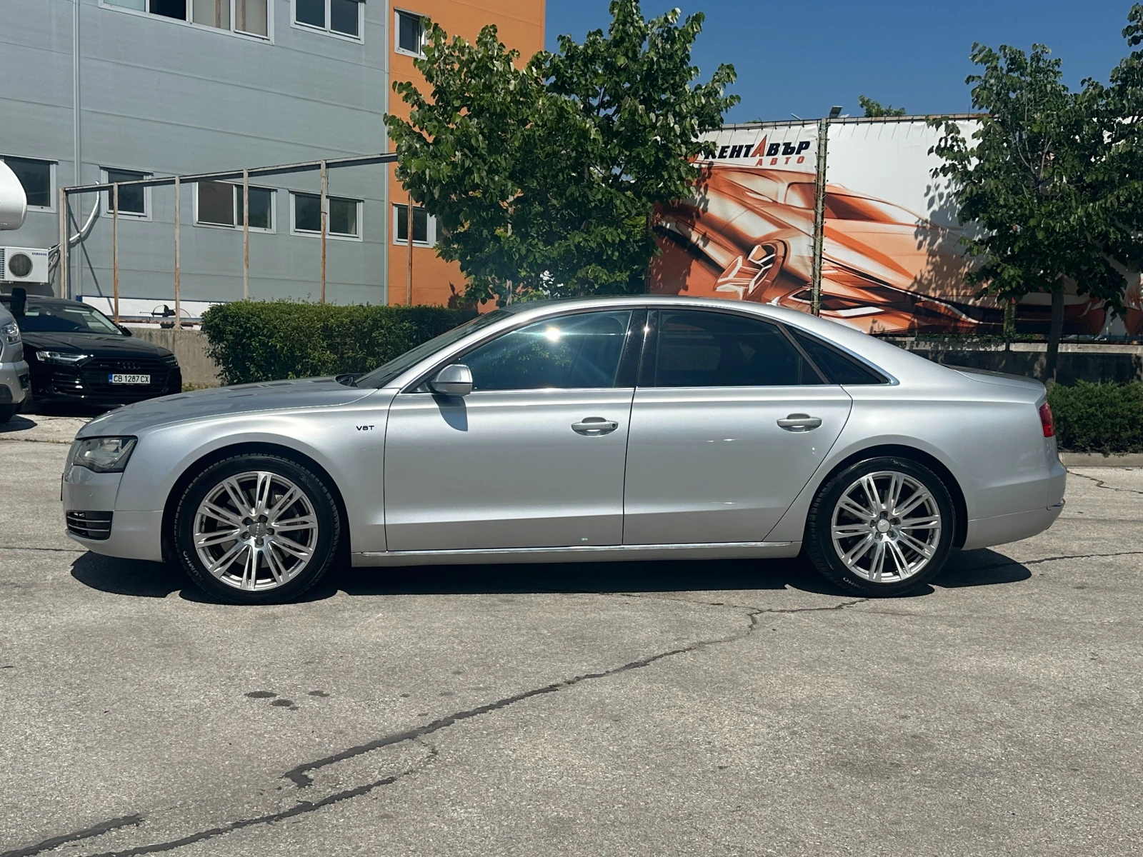 Audi A8 4.2d 351 к.с. - изображение 2