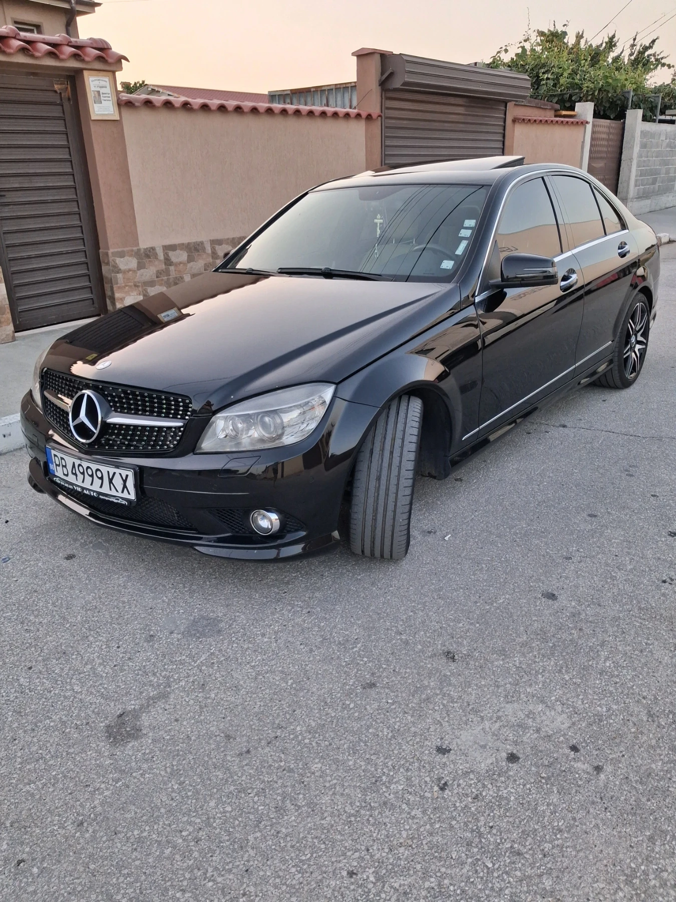 Mercedes-Benz C 320  - изображение 3