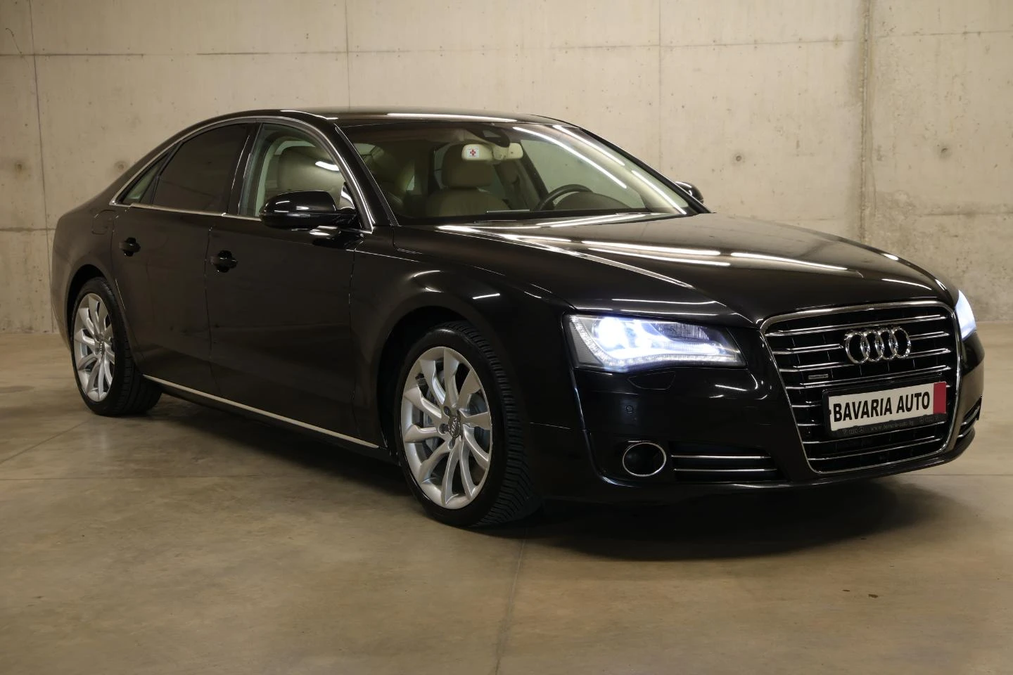 Audi A8 4.2 TDI Quattro - изображение 4