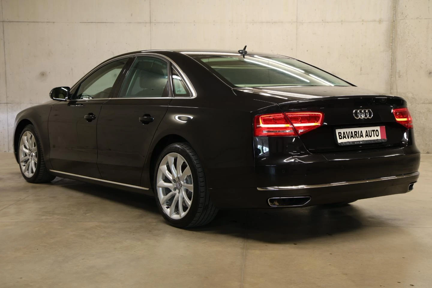 Audi A8 4.2 TDI Quattro - изображение 2