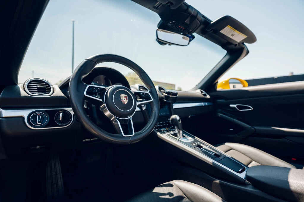 Porsche Boxster 718* RWD* АвтоКредит* (ЦЕНА ДО БГ) - изображение 9
