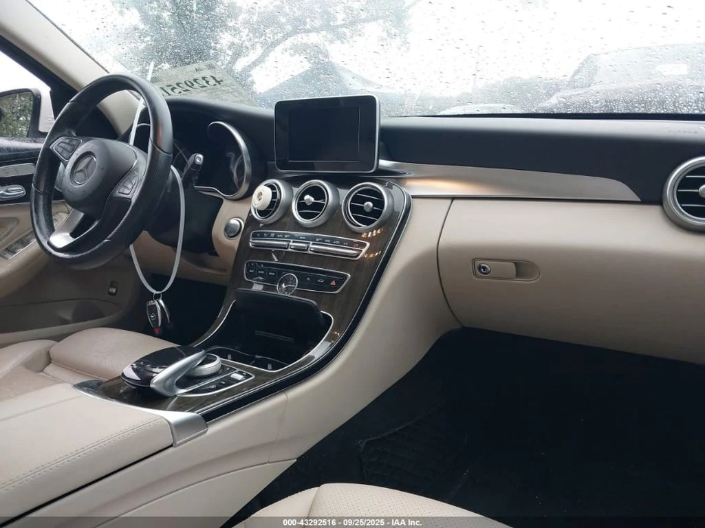 Mercedes-Benz C 300 * 4MATIC * CARFAX *    | Mobile.bg   5