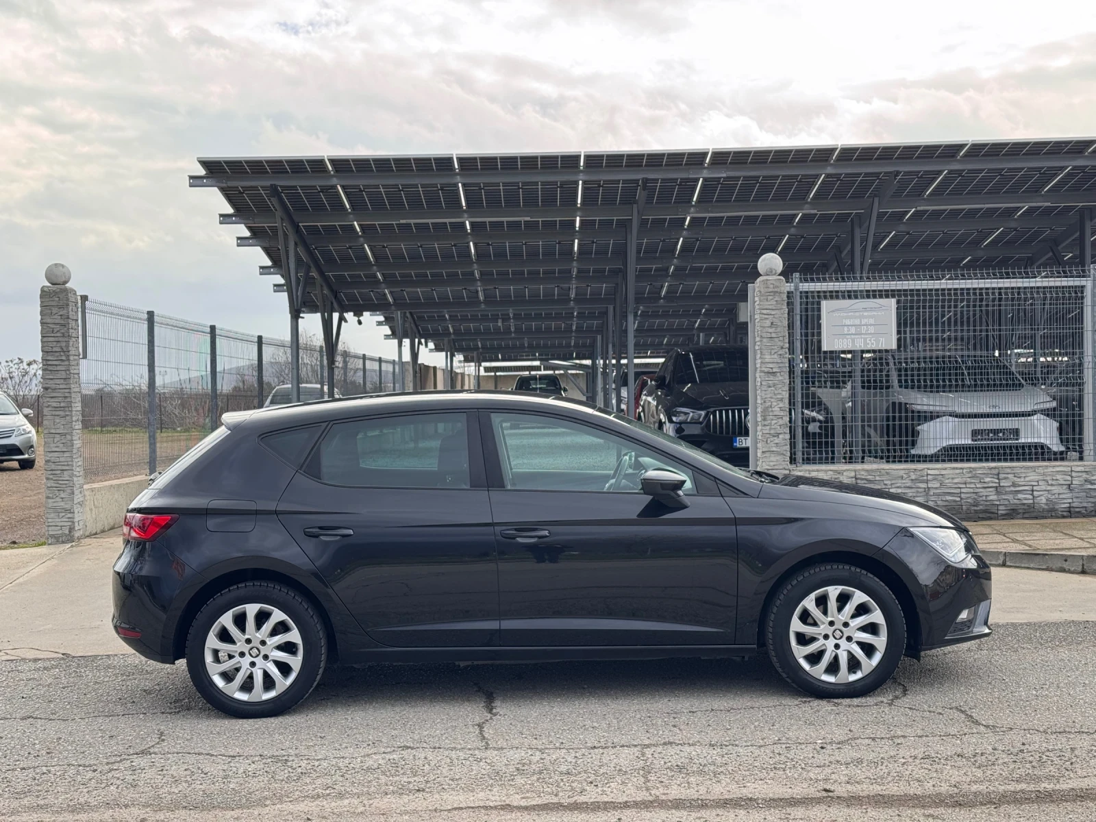 Seat Leon 1.6TDI 105кс * NAVI* Подгрев* КОЖА* FULL LED*  - изображение 6