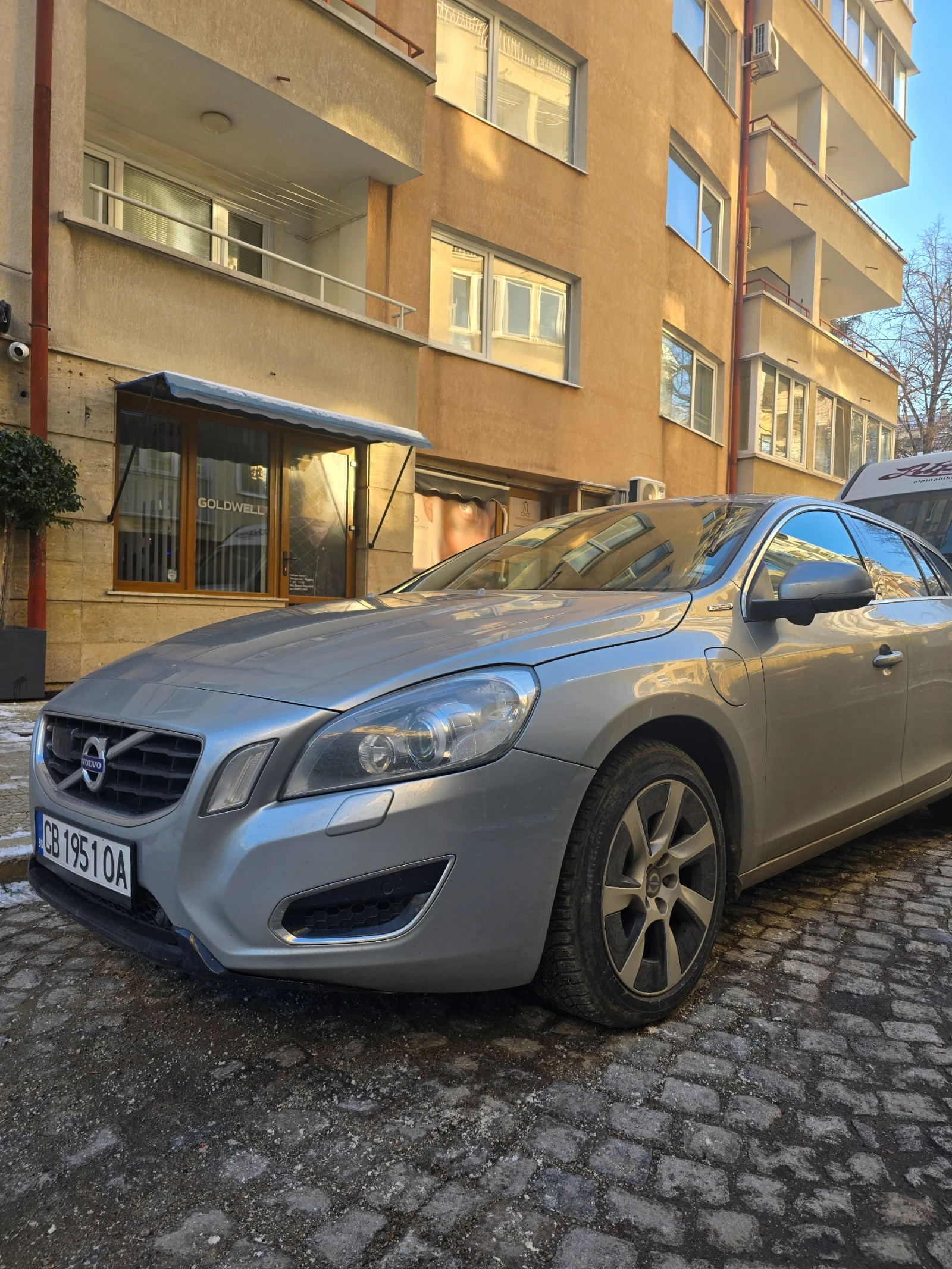 Volvo V60 Plug-in | Mobile.bg � ����������� 2