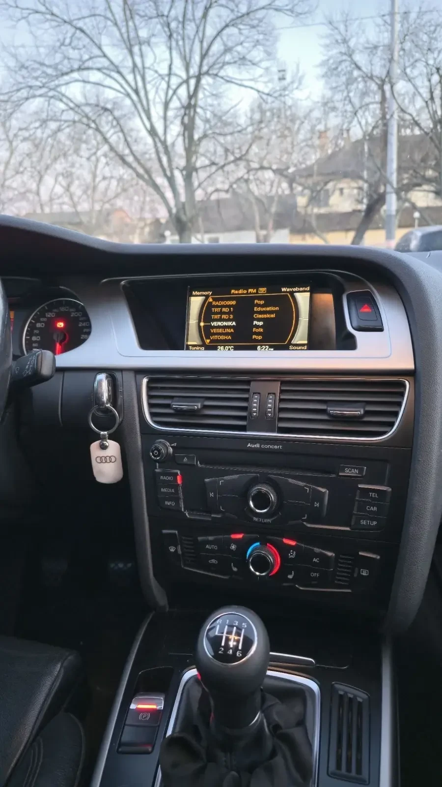 Audi A4 LED дневни, затопляне на седалки, Кожа, снимка 15 - Автомобили и джипове - 53796935