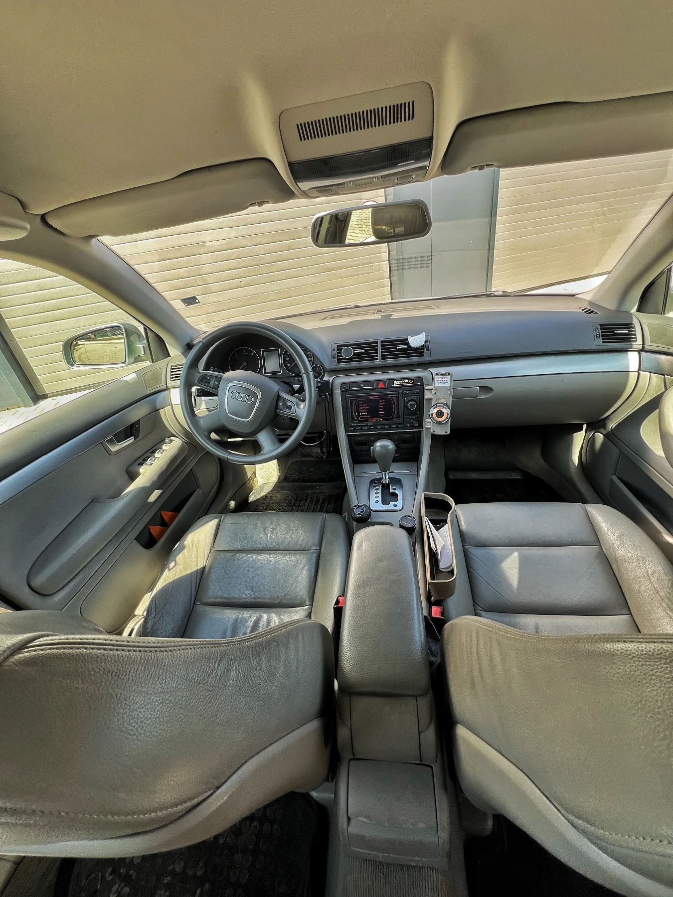 Audi A4 2.0TDI 140кс, снимка 5 - Автомобили и джипове - 53816613