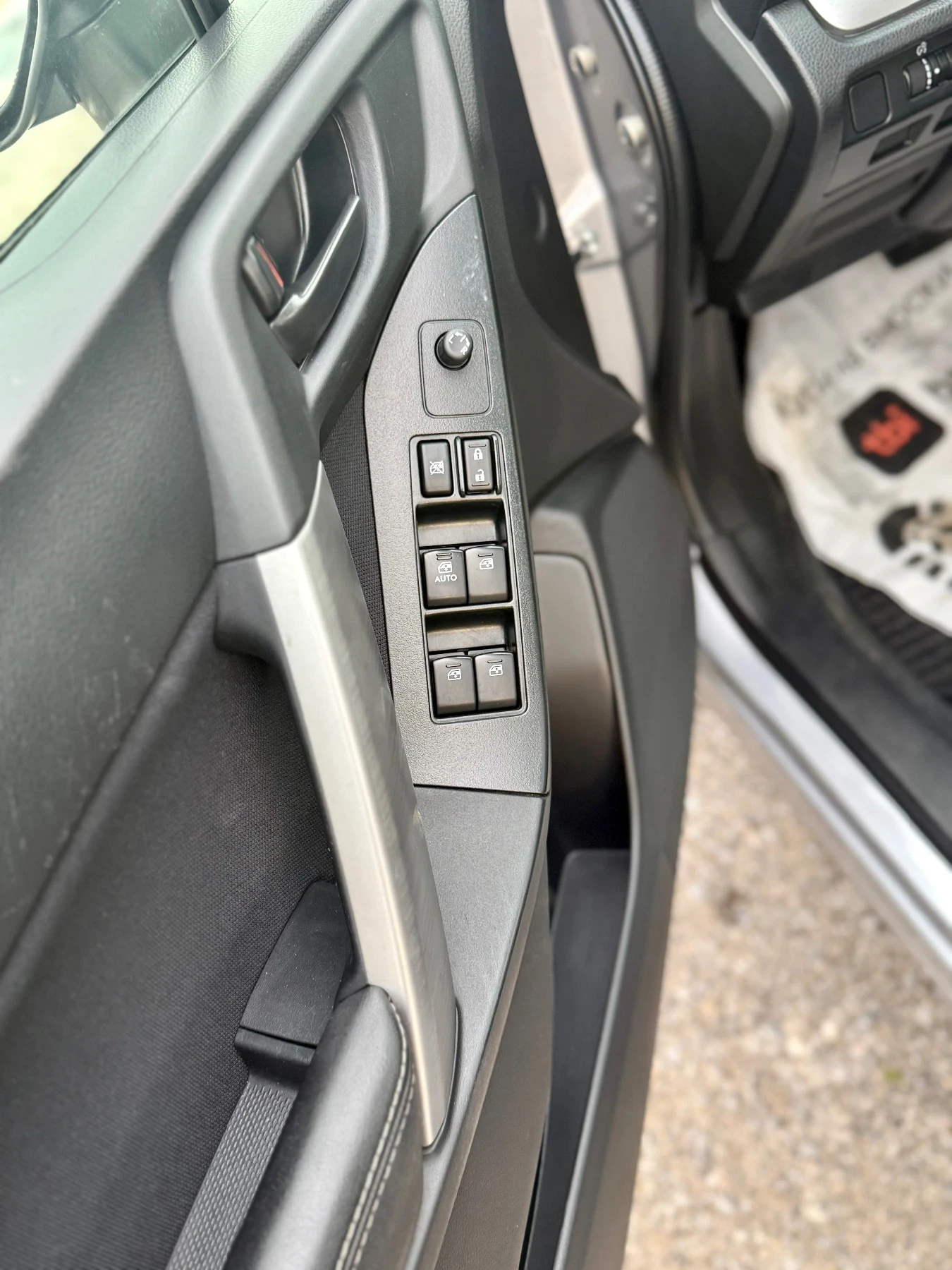 Subaru Forester 2.5i 4x4 перфектен, снимка 17 - Автомобили и джипове - 53999729