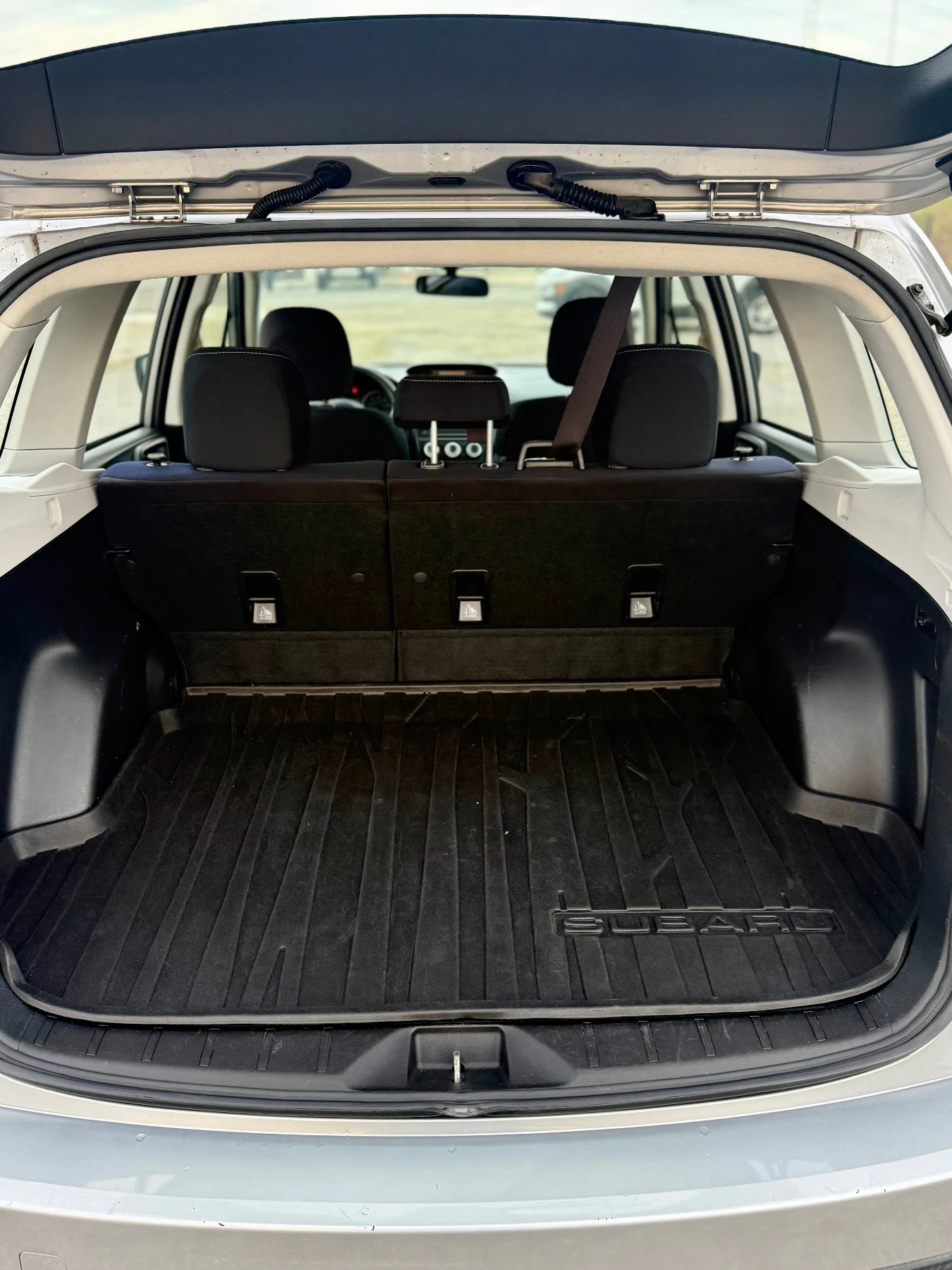 Subaru Forester 2.5i 4x4 перфектен, снимка 13 - Автомобили и джипове - 53999729