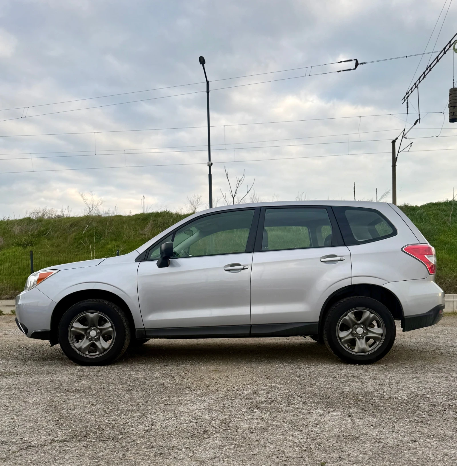 Subaru Forester 2.5i 4x4 перфектен, снимка 3 - Автомобили и джипове - 53999729