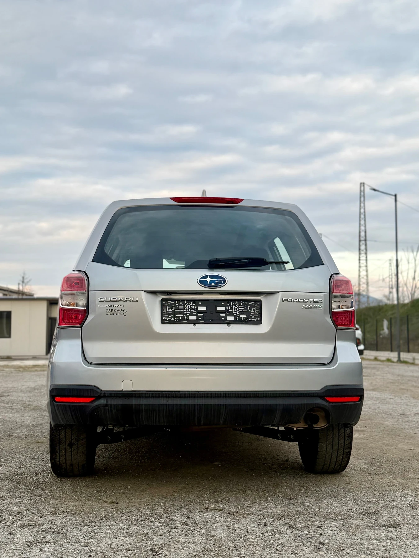 Subaru Forester 2.5i 4x4 перфектен, снимка 5 - Автомобили и джипове - 53999729