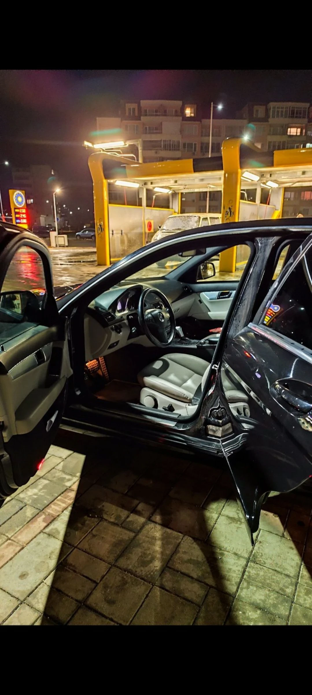 Mercedes-Benz C 320, снимка 2 - Автомобили и джипове - 54017772