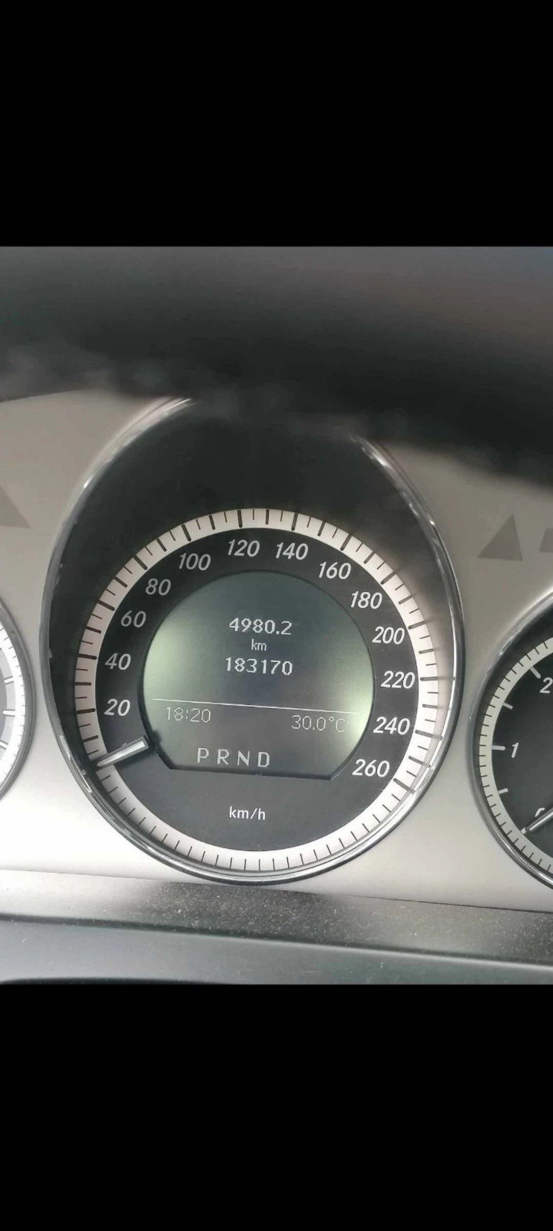 Mercedes-Benz C 320, снимка 10 - Автомобили и джипове - 54017772