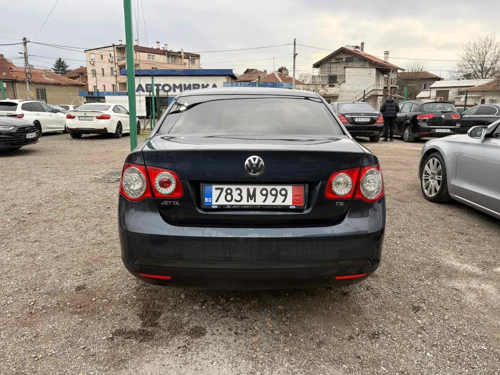 VW Jetta 1.8 TSI, снимка 5 - Автомобили и джипове - 54019257