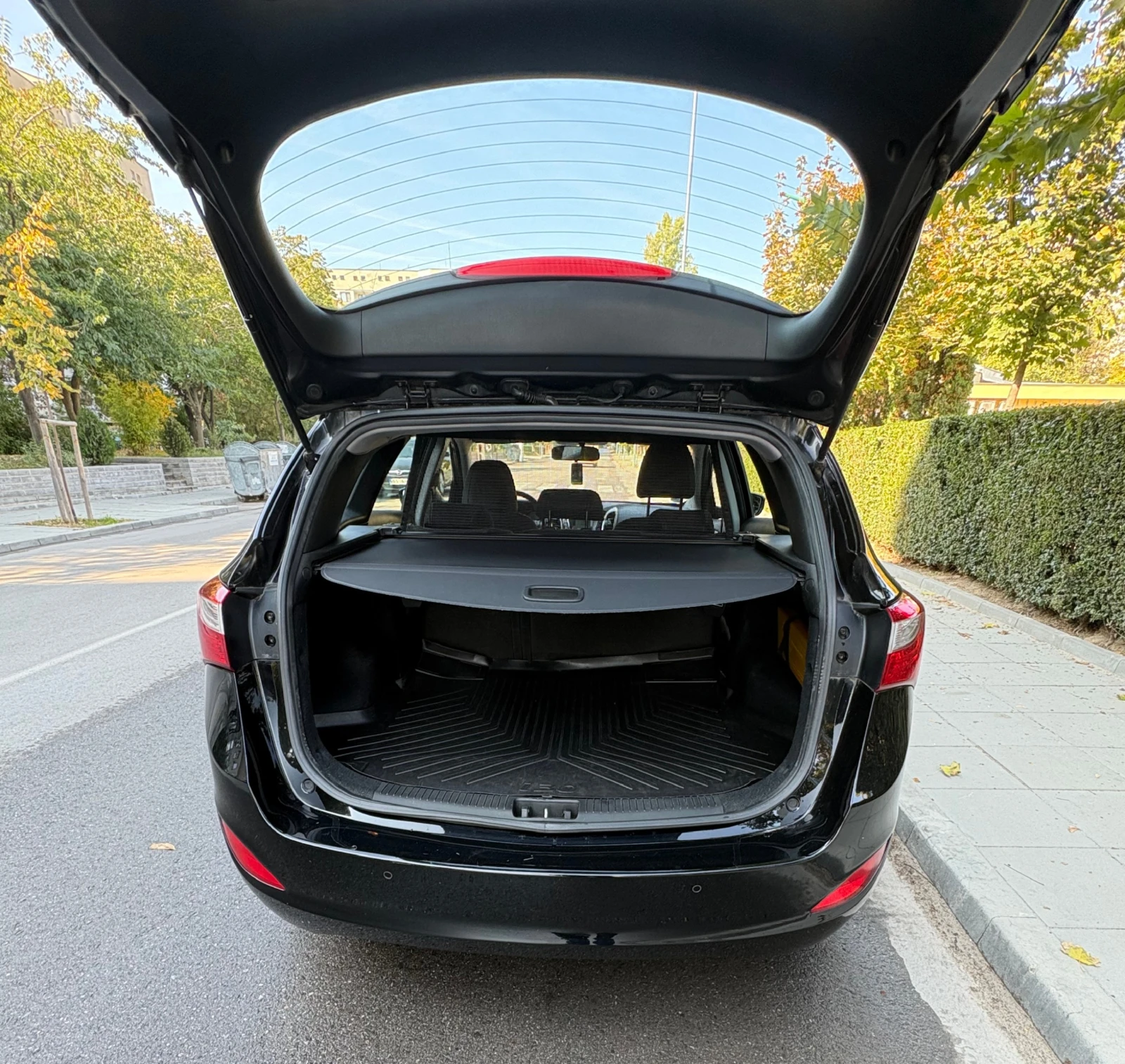 Hyundai I30 1.4 CDTI, снимка 10 - Автомобили и джипове - 54039888