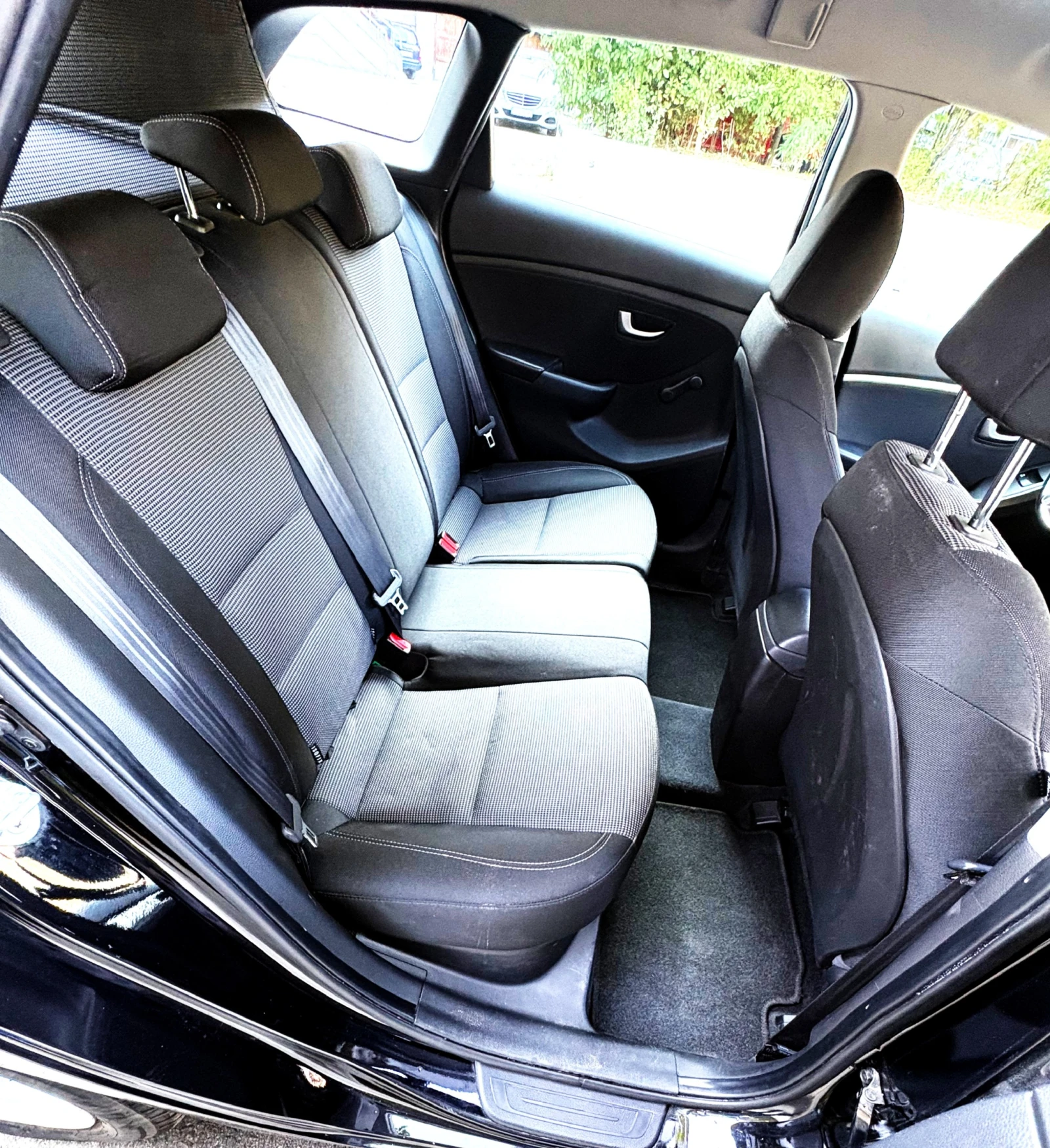 Hyundai I30 1.4 CDTI, снимка 9 - Автомобили и джипове - 54039888