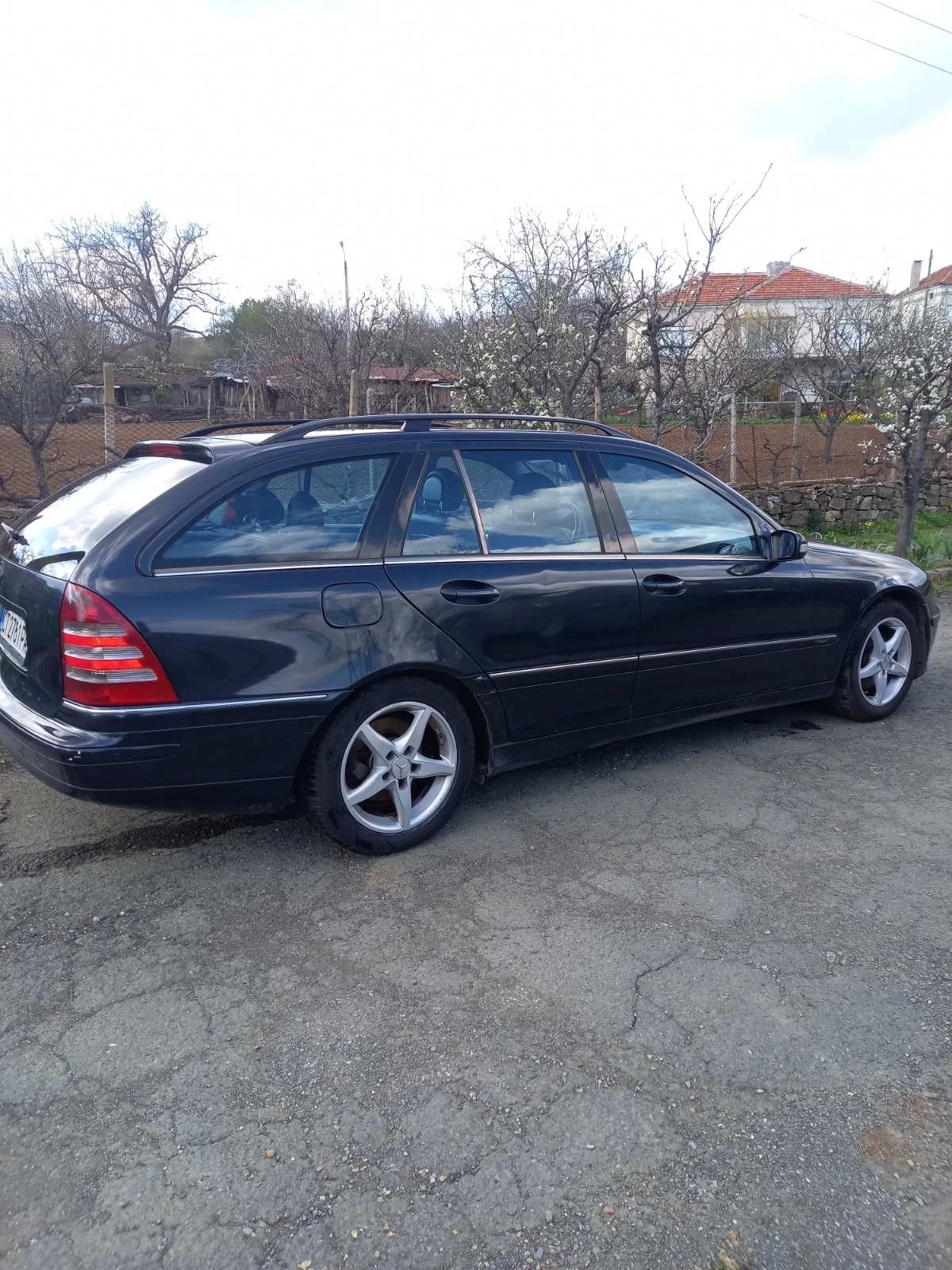 Mercedes-Benz C 270 CDI Avantgard, снимка 3 - Автомобили и джипове - 54113394