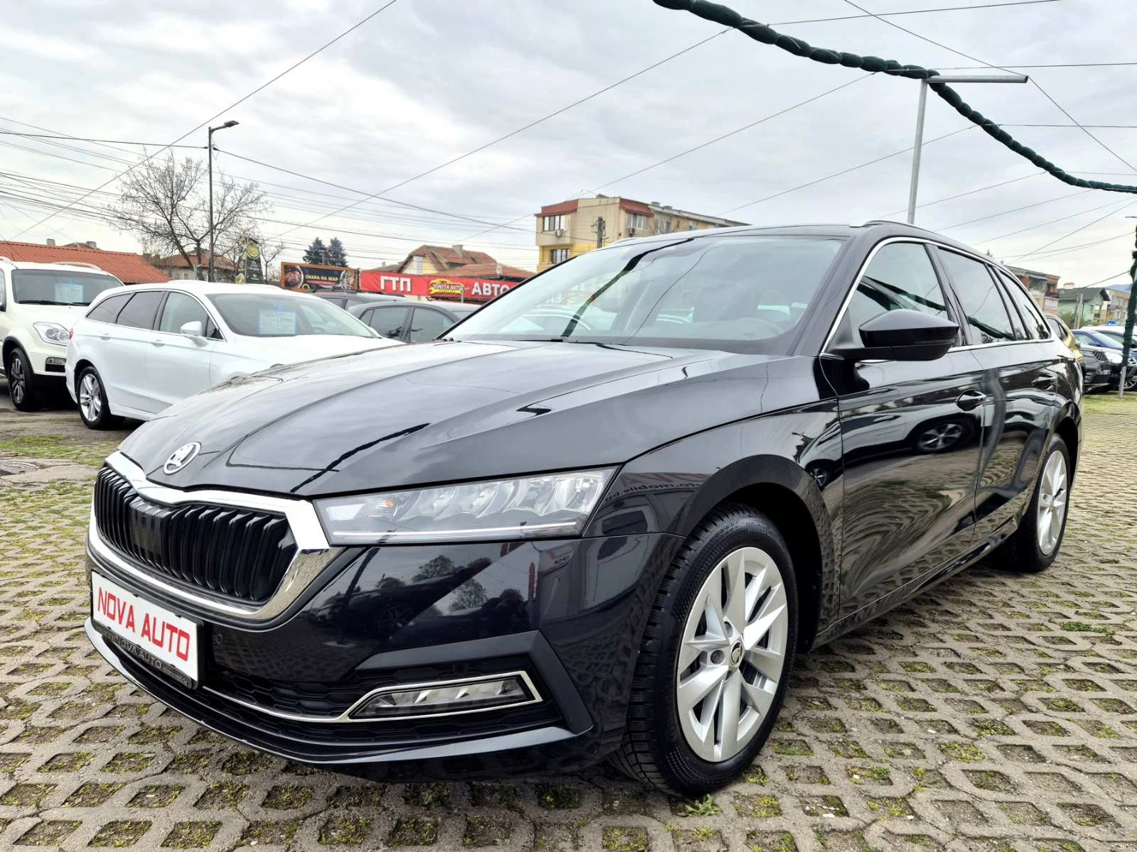 Skoda Octavia 1.5-E TEC-150кс-DSG-104000км-СУПЕР СЪСТОЯНИЕ