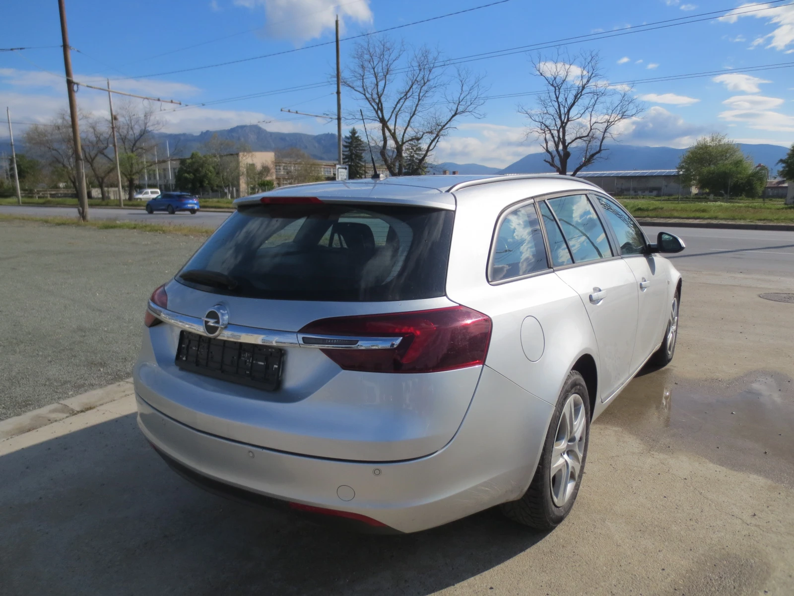 Opel Insignia 1.6 CDTI, снимка 5 - Автомобили и джипове - 54374355