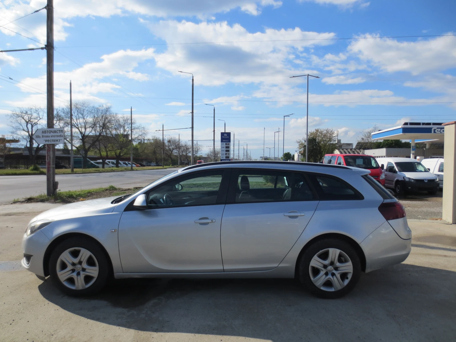 Opel Insignia 1.6 CDTI, снимка 8 - Автомобили и джипове - 54374355