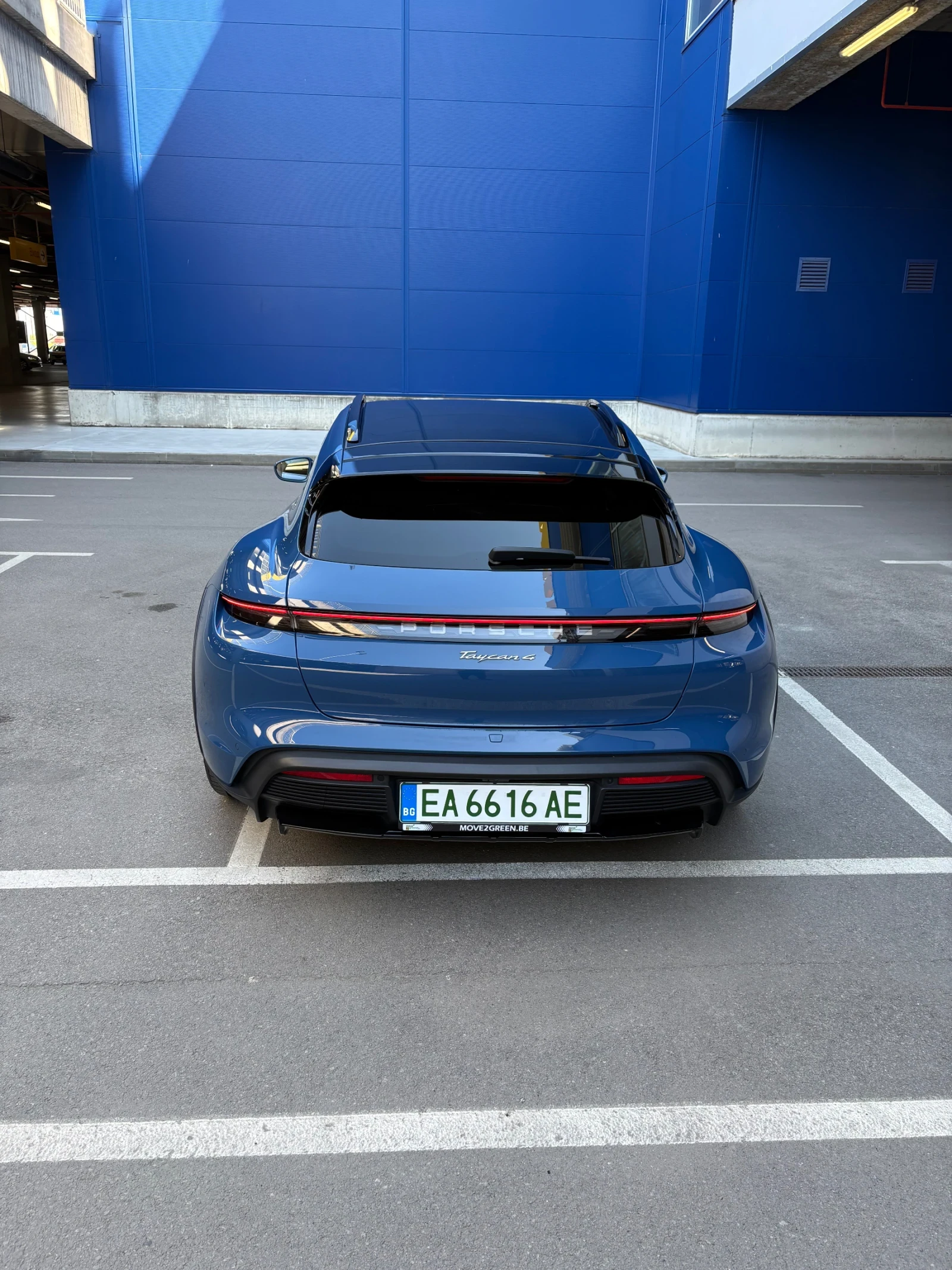 Porsche Taycan 4 гаранция до20.01.2027, снимка 3 - Автомобили и джипове - 54424911