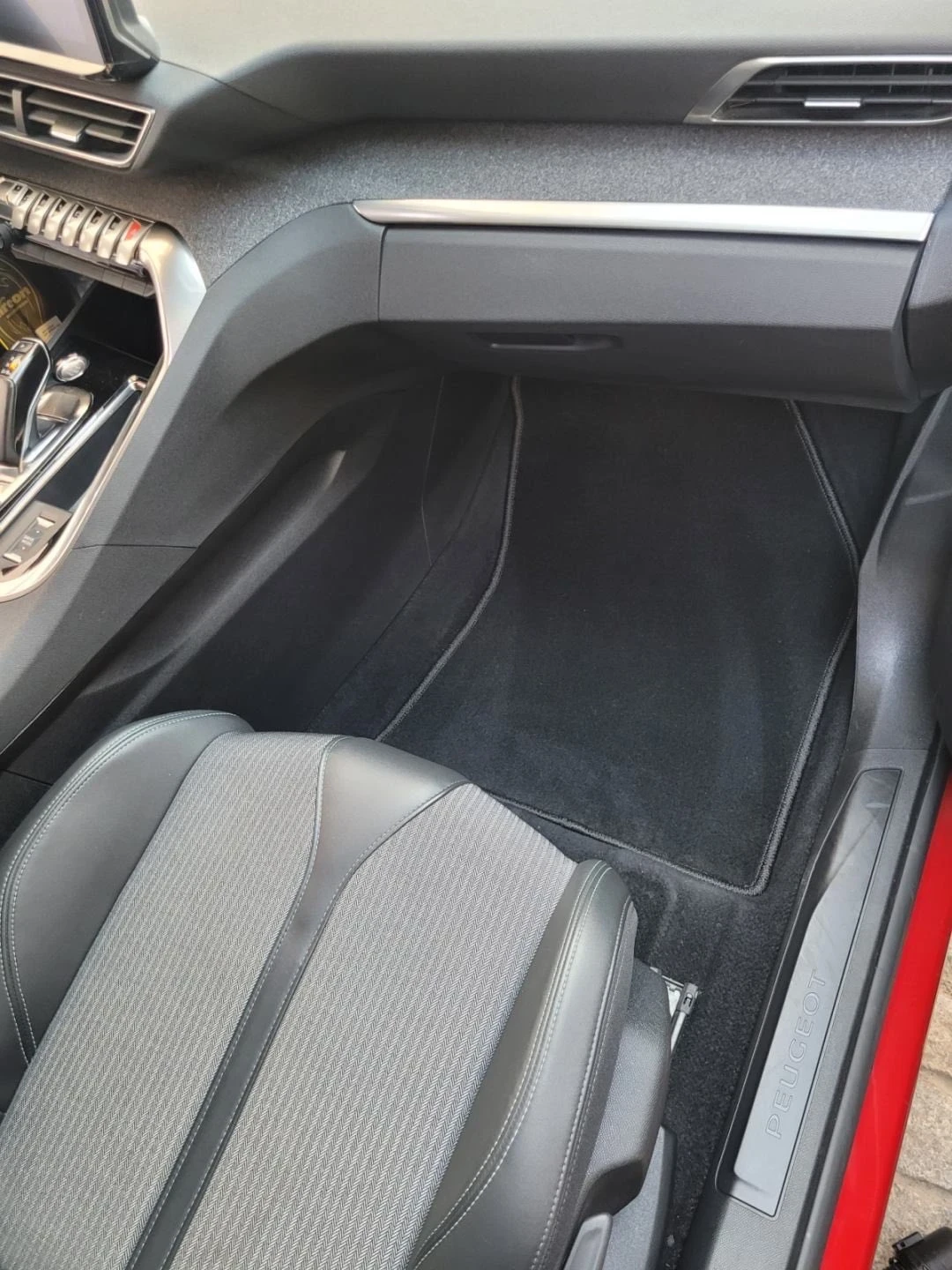 Peugeot 3008 Allure, снимка 11 - Автомобили и джипове - 54595522