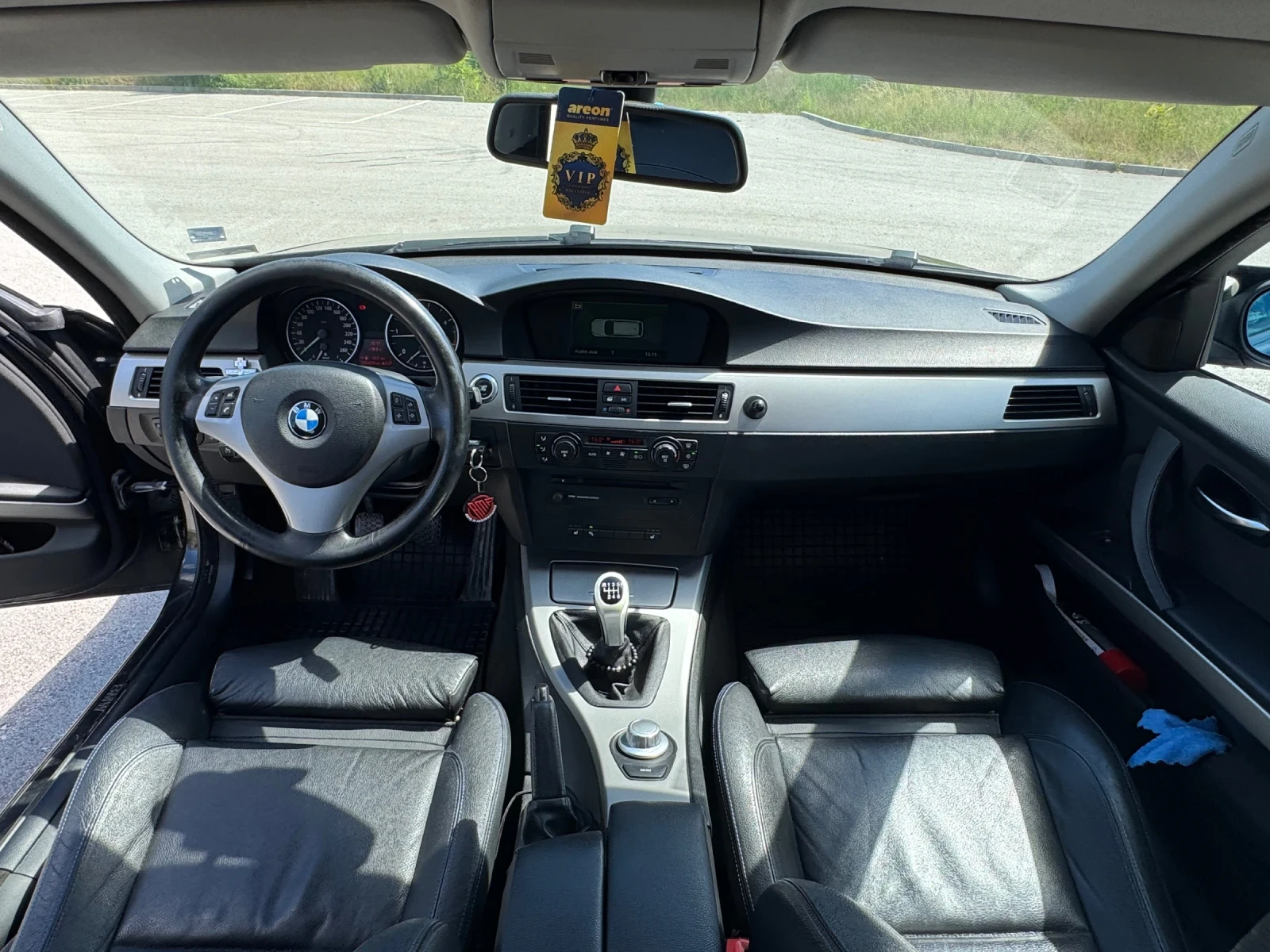BMW 320 2.0d 163k.c. * Panorama * Navi * Подгрев * Hi-fi, снимка 13 - Автомобили и джипове - 54903732