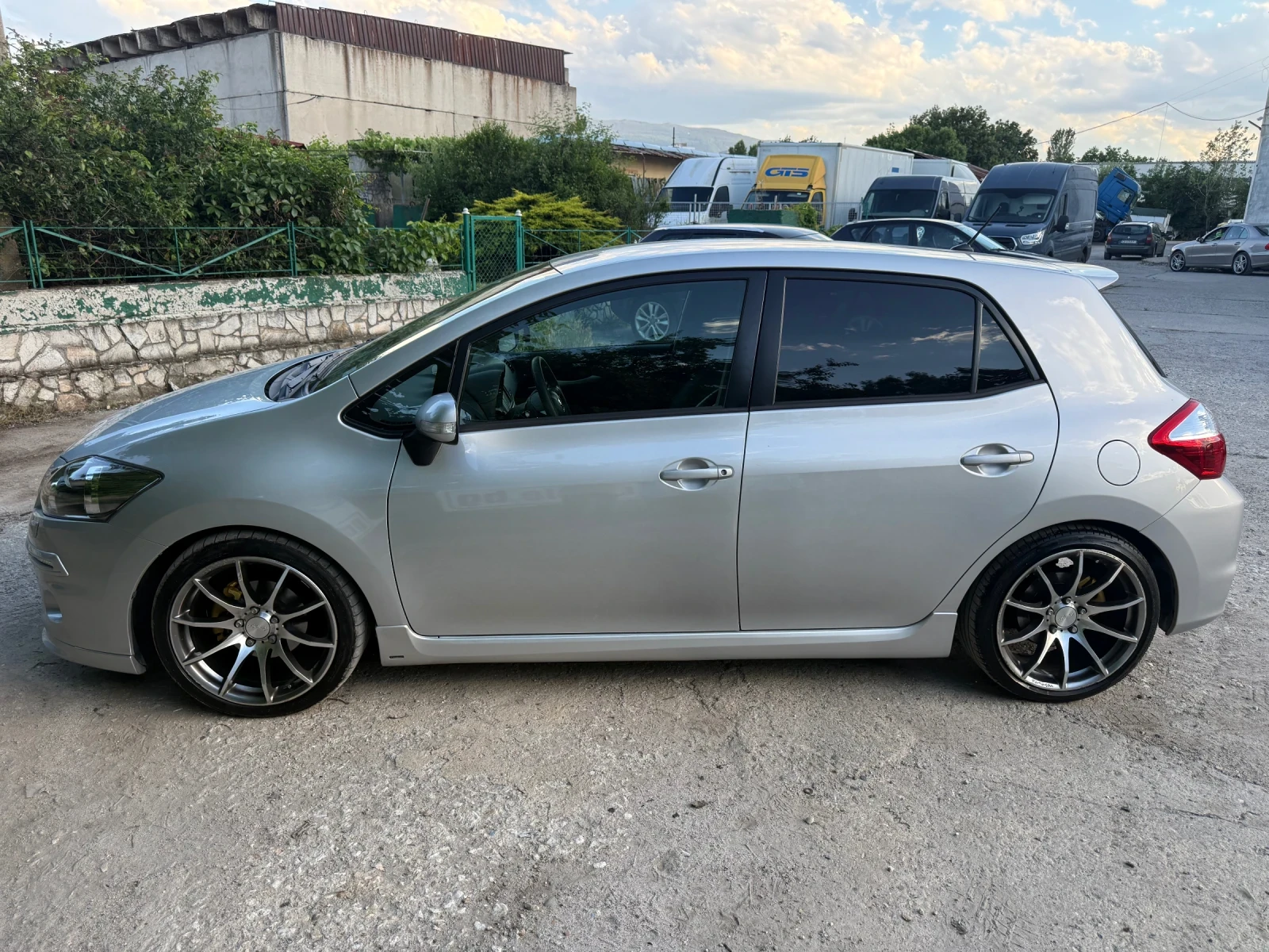 Toyota Auris 1.8 Kompressor Bemani, снимка 8 - Автомобили и джипове - 54921375